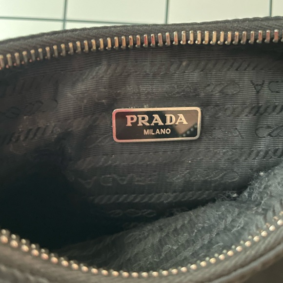 Authentic Prada Re-Edition 2005 Re-Nylon Bag, Black - Picture 11 of 11